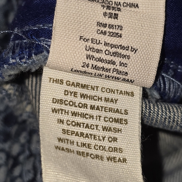 FREE PEOPLE School Daze Aztez Tribal Print Denim Skirt Size 8 - Picture 14 of 16